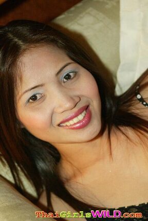 Breasty Oo stripping in bedroom and playing with her tits