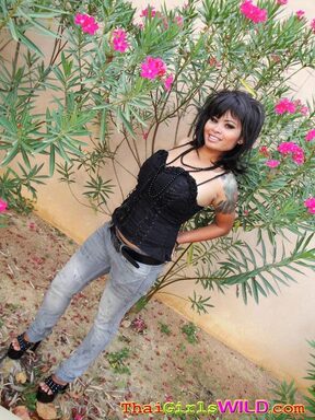 Noot baring her big breasts and pouring milk over them